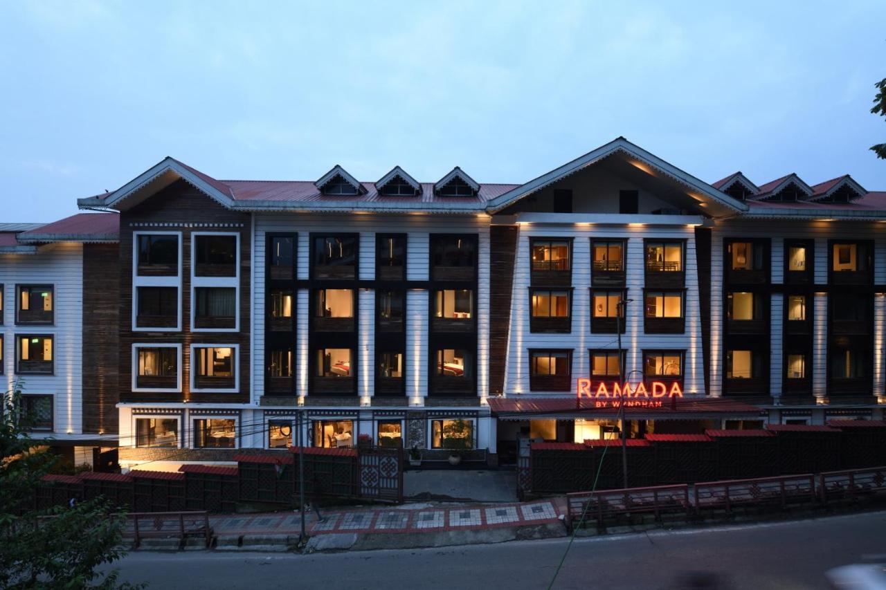 Ramada By Wyndham Gangtok Hotel & Casino Golden Exterior photo