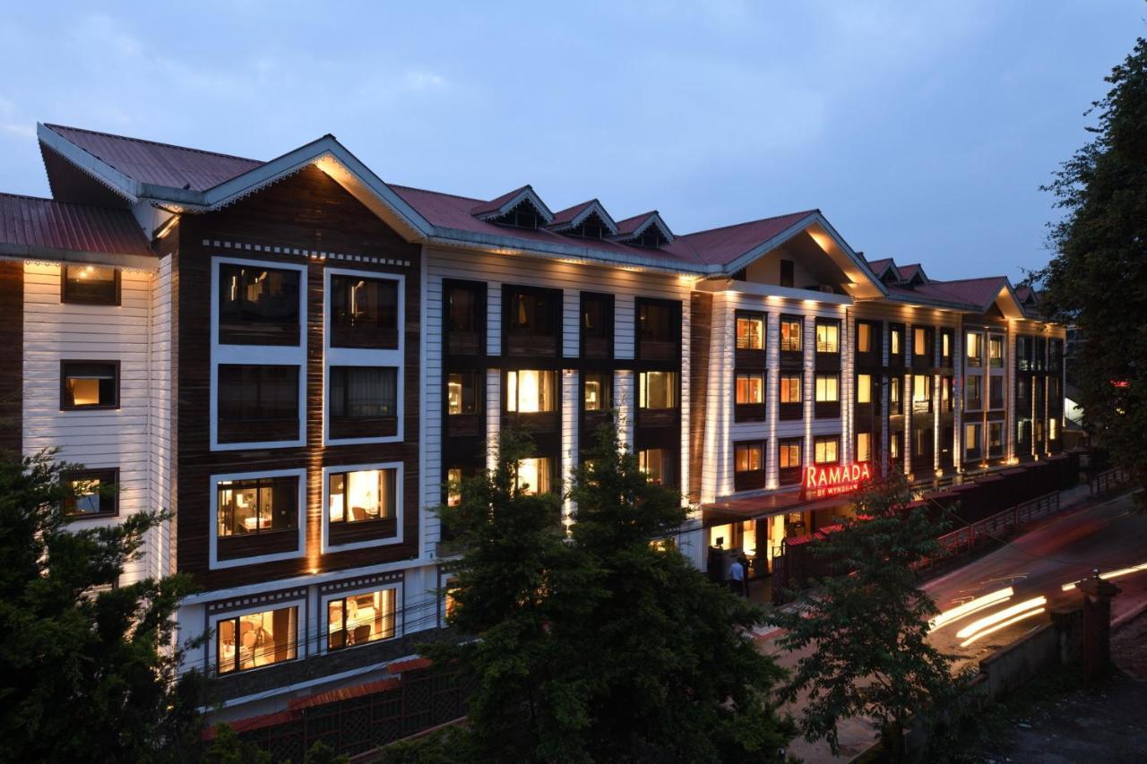 Ramada By Wyndham Gangtok Hotel & Casino Golden Exterior photo